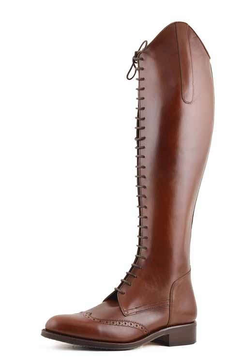 LACE-UP BOOT