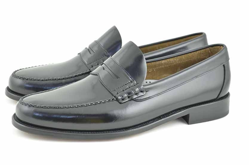 SCHWARZER LOAFER-SCHUH „MASKE“