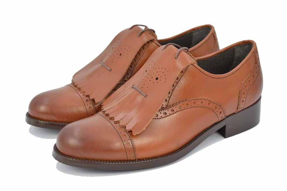 ZAPATO INGLES PICADO CON LENGÜETA