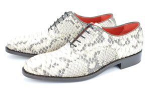 ZAPATO GRIS SERPIENTE GRIS PERLA